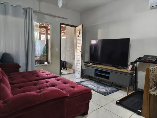 Casa geminada com 3 quartos à venda no bairro Aventureiro em Joinville -SC, por R$ 375.000