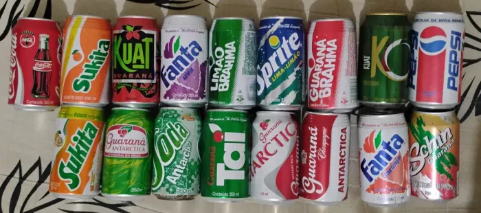 LOTE COM 30 LATAS ANTIGAS DE REFRIGERANTES (17) ), perfeitas