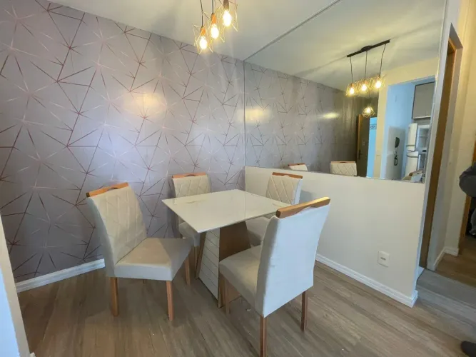 Mesa Quadrada 4 Lugares Última Unidade