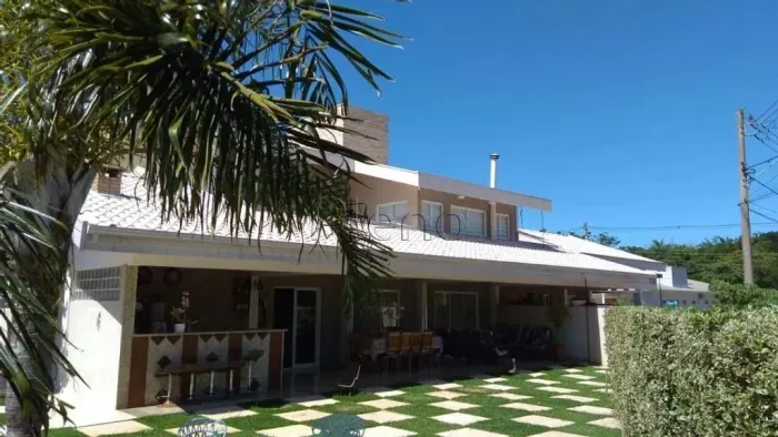 Casa à Venda no Condomínio Reserva dos Vinhedos em Louveira, no bairro Capivari.