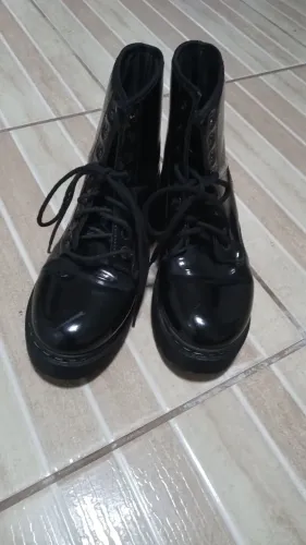 Botas Coturno Verniz Preto