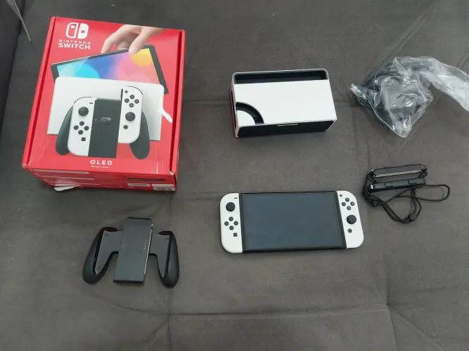 Nintendo Switch OLED Desbloqueado com garantia aceito seu game na troca