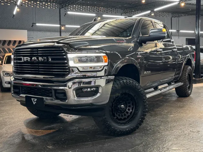 Ram 3500 Laramie 2022 (28k em acessórios!)