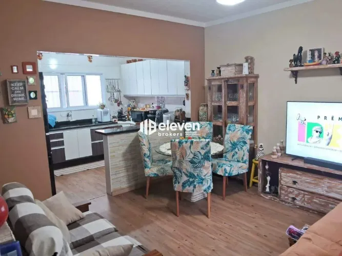 Casa à Venda na Guilhermina, Praia Grande 2 Quartos, 2 Suítes, Pronta para Morar