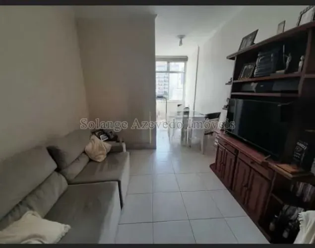 Apartamento na Rua Uruguai. Tijuca.