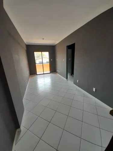 Apto 2/4 em Itapuã!