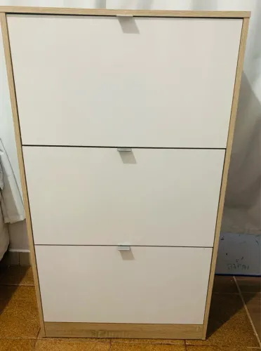 Sapateira vertical com 3 gavetas
