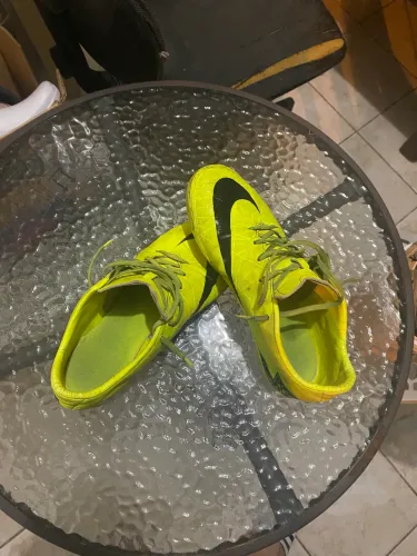 Chuteira Nike Futsal Tamanho 41 - Seminova em bom estado