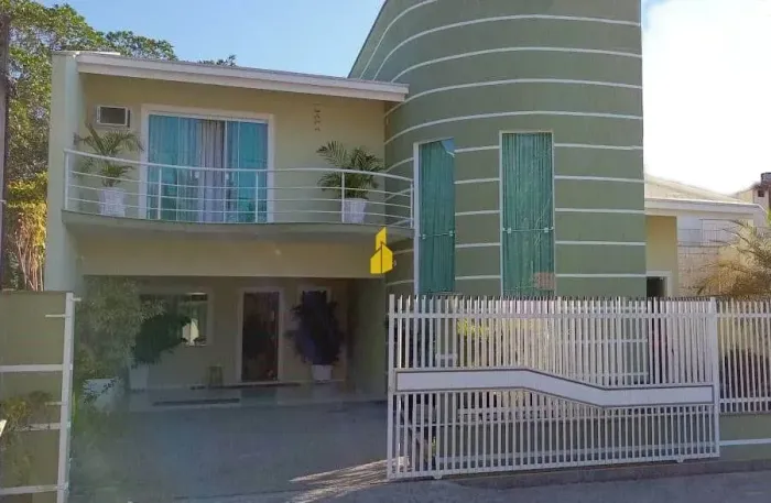 Casa à venda no bairro Centro - Timbó/SC