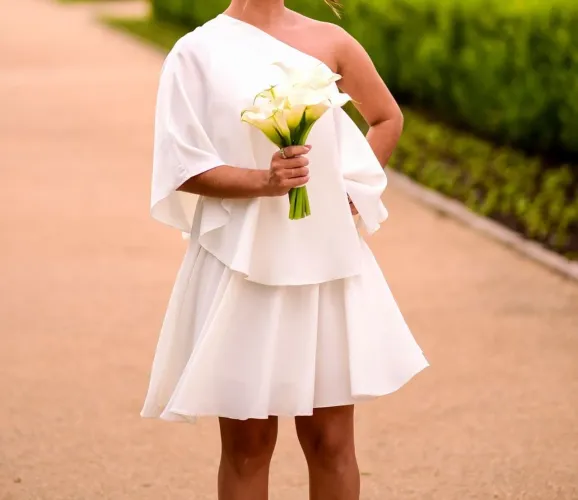 Vendo vestido branco civil