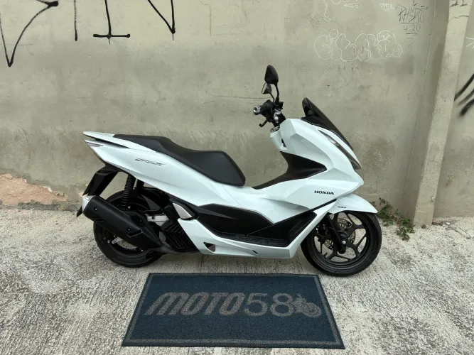 PCX 160 2023 com apenas 8.160 km - Zerada