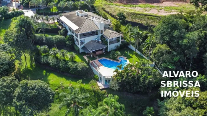 Casa magnífica com vista para longo pôr do Sol e para o campo de golfe do Condomínio Terra