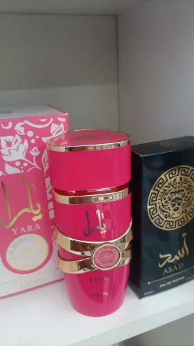 PERFUME IMPORTADO ÁRABE LATTAFA YARA ROSE DE 100 ML GANHE UM ASAD BLACK 50 ML 