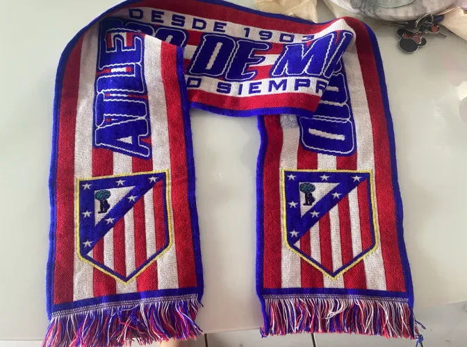 Cachecol de futebol, Atlético de Madrid original