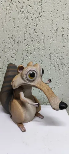 boneco do Scrat Esquilo Era do Gelo Grow ** No estado***