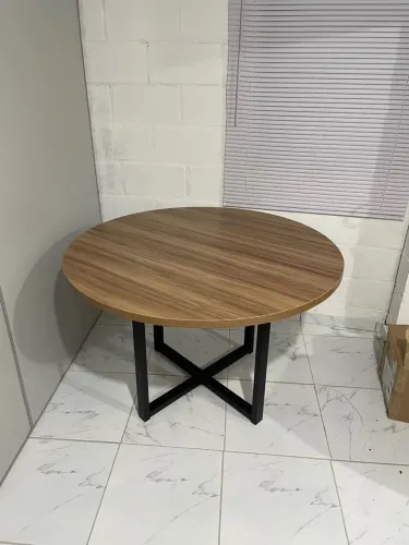 Mesa Redonda para Escritório - Design Moderno