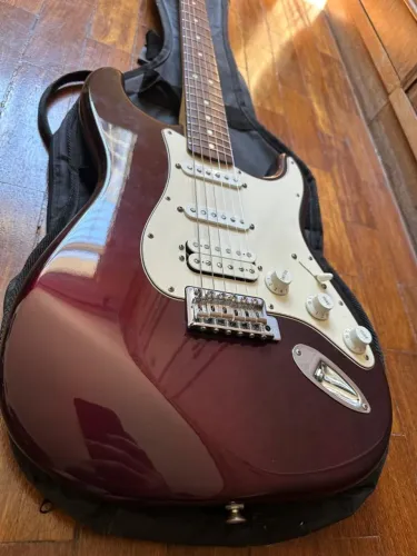 Guitarra Fender Mexico Satandard Fat Stratocaster