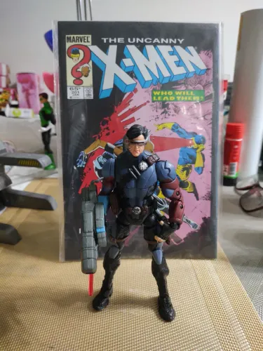 Boneco Ciclope Marvel Legends Toy Biz X-Men Stealth Cyclops w/Light-Up Visor & Cannon