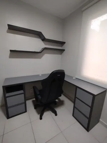 Mesa Gamer em L com Gaveta