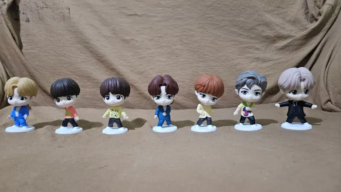 Colecionáveis Bonecos brinquedos BTS 