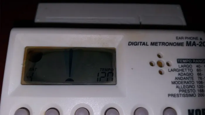 Metrônomo Digital Korg MA-20 Branco Detalhe Leia