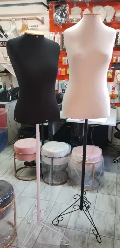 Busto Costureira Com Pedestal