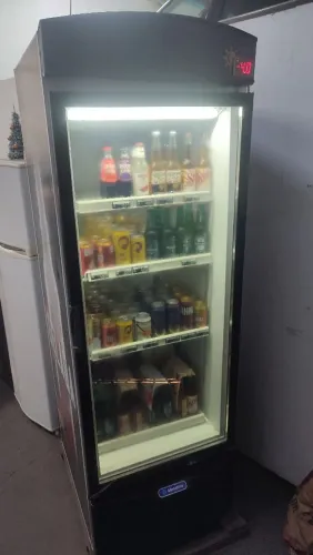 Cervejeira Expositora MetalFrio