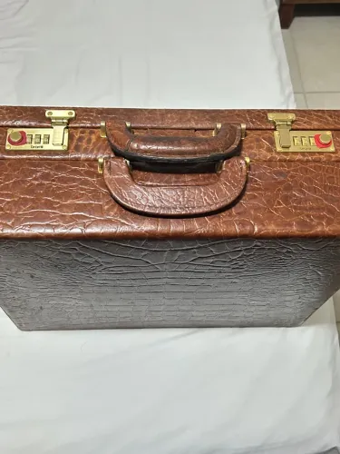 Maleta Executiva couro Marca brami 