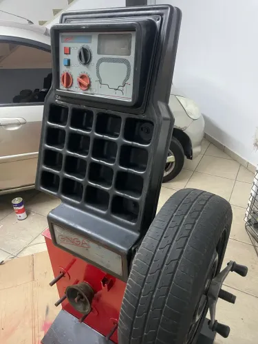 Máquina de balancear rodas Ginga