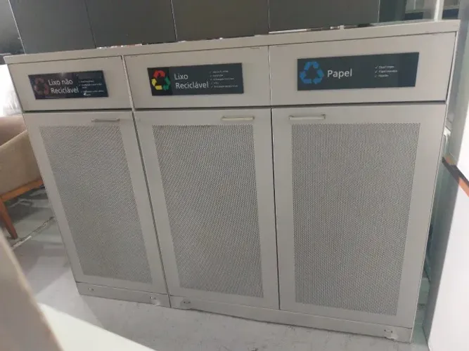 Lixeira com 3 compartimentos para coleta seletiva de lixo - Securit