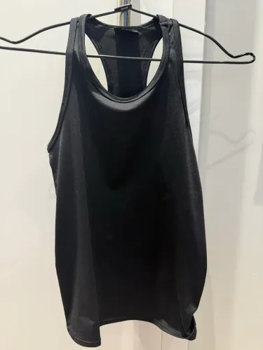 Camiseta regata preta infantil menina tamanho 12