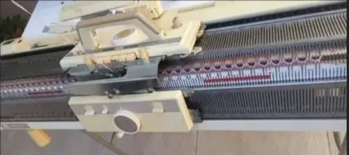 Máquina de Tricô Elgin Brother