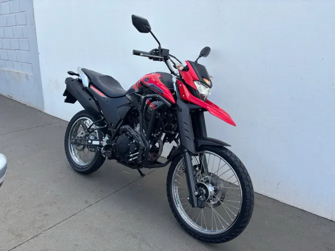 Vendo ou Troco Por Moto Yamaha XTZ Lander 250 ABS 2023 Extra Moto Impecável