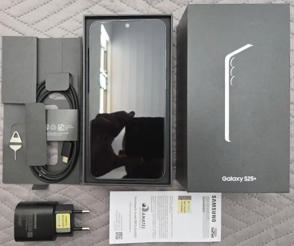 Samsung Galaxy S25+ 5G, 512GB, 12GB RAM, Tela 6.7 JetBlack