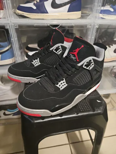 Jordan 4 Bred