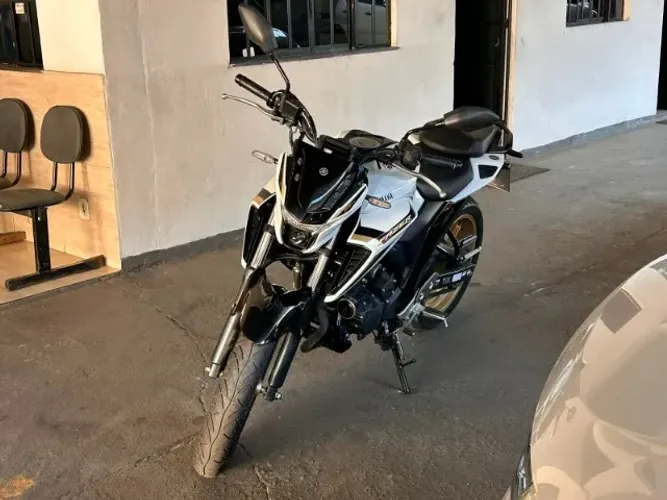 Yamaha Fazer FZ25 250cc 2025 (6.000 km rodados)