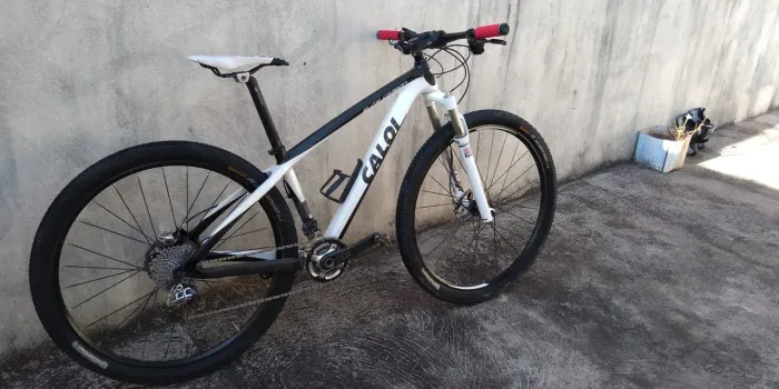 Bike Caloi Elite Carbon MTB 