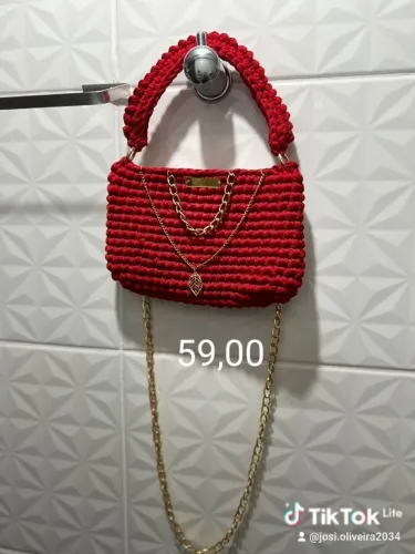 Bolsa crochê vermelha
