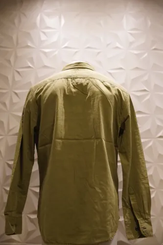 Camisa social American Eagle Outfitters verde militar