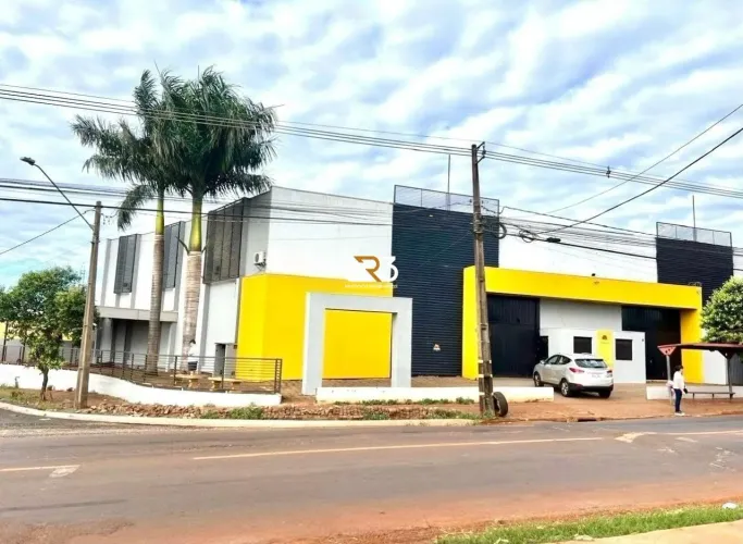 Imóvel comercial para locação na Avenida Saul Elkind com mais de 1.000 m² de área construí