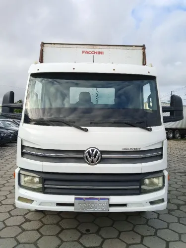 DELIVERY 11.180 Baú 6,20M
