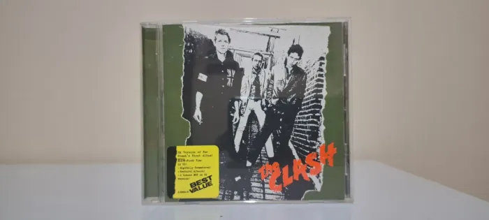 CD The Clash 1977 - Versão Reino Unido 
