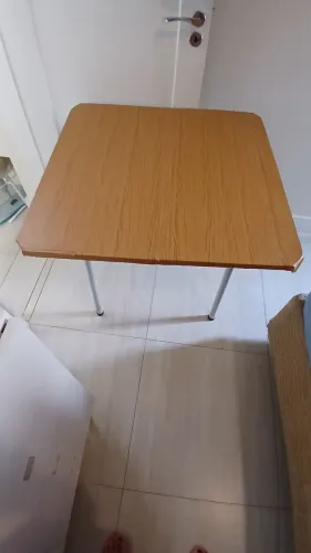 Vendo mesinha de abrir e fechar