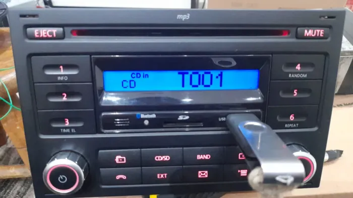 Rádio original Volkswagen 