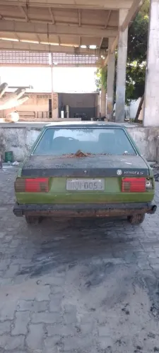 Voyagem 86 motor AP precisa de bateria e carburador tem serviço de lateria pra fazer 