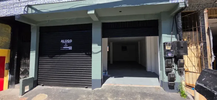 Alugo Ponto Comercial a 400m do Barradão, Regional.