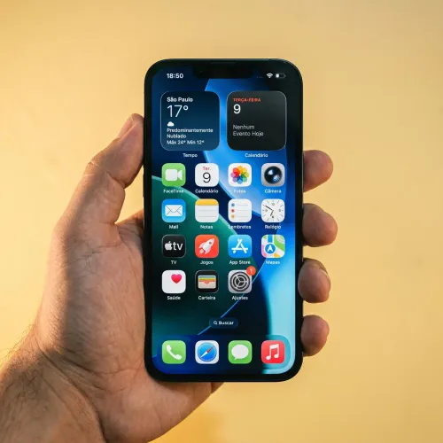 iPhone 13 - 128GB (aceito proposta avista)