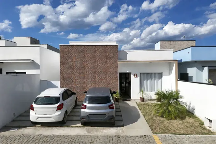 Linda casa à venda em Guararema no condomínio River View