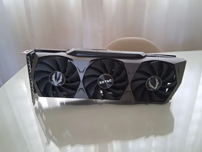 Vendo Placa de Vídeo Zotac GeForce RTX3090