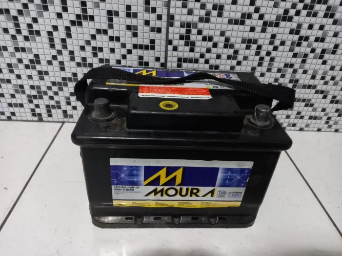Bateria moura 